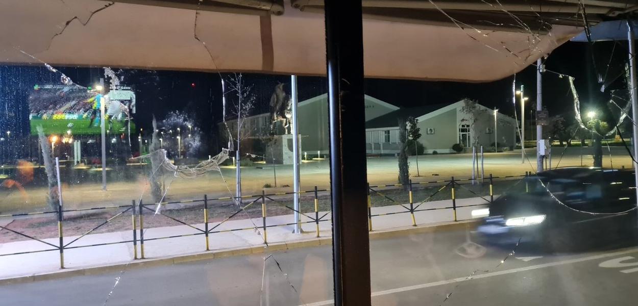 Demoliran lokal "Tasty" u Tuzima  (Foto: Portal ETV)