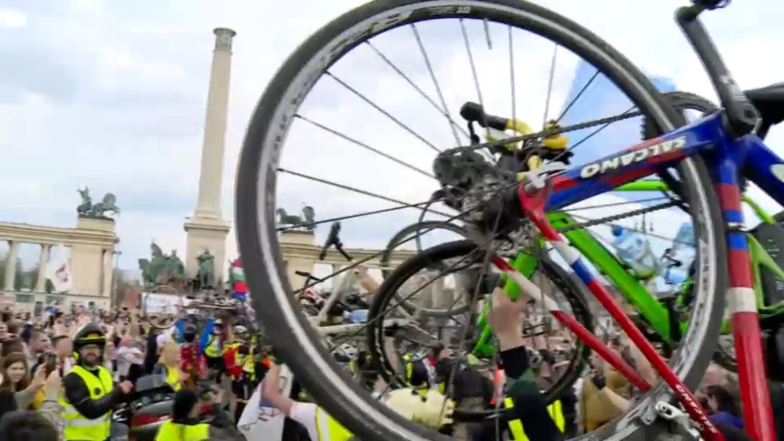 Szudenti biciklisti u Budimpešti