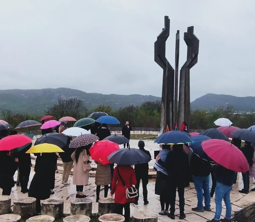 Sa događaja kod spomenika na Barutani (Foto: Pookret solidarnosti sa Palestinom)