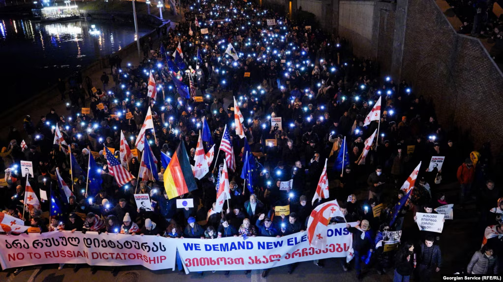 Protesti u Tbilisiju, 15.02.2025. (Foto: Georgian Service (RFE/RL))