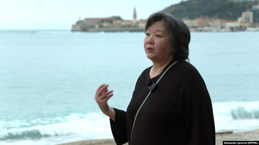 Dinara Smailova u Budvi, 17. april 2025. (Foto: Aleksandar Ljumović (RFE/RL))