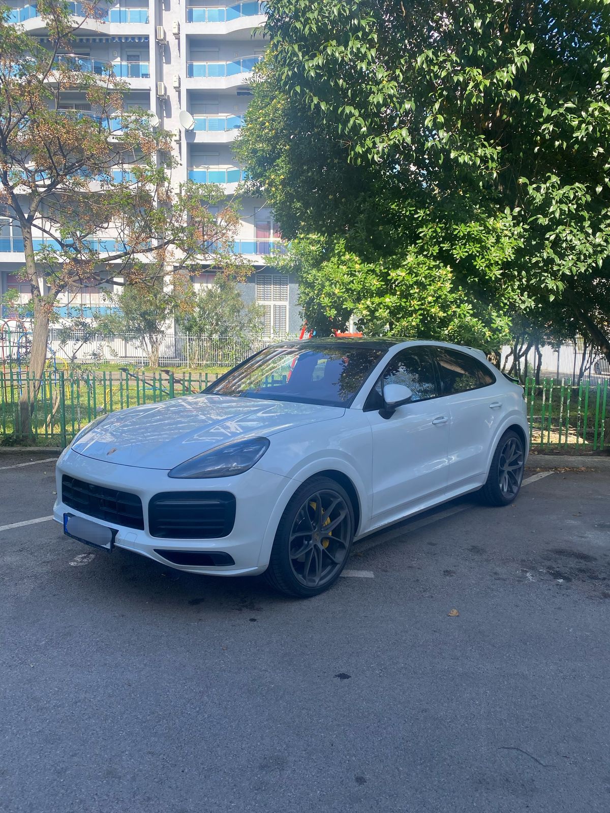 Oduzeti Porše (Foto: Uprava policije)