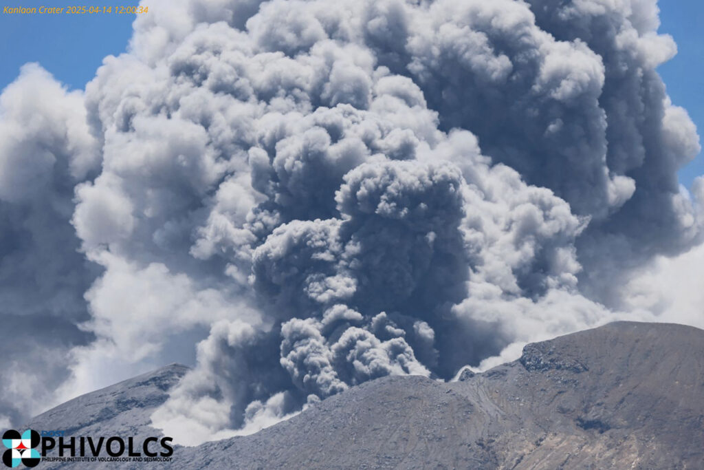 (Foto: Philippine Institute of Volcanology and Seismology / AFP)