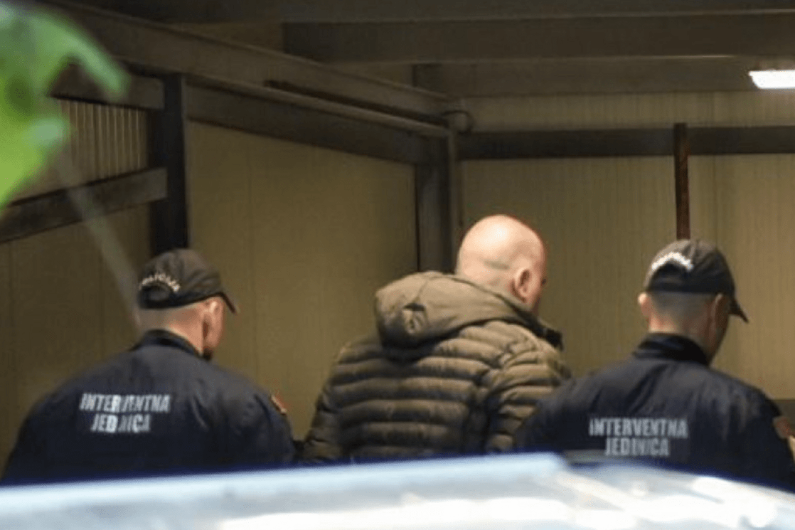 Privođenje Mandića (Foto: Dan)