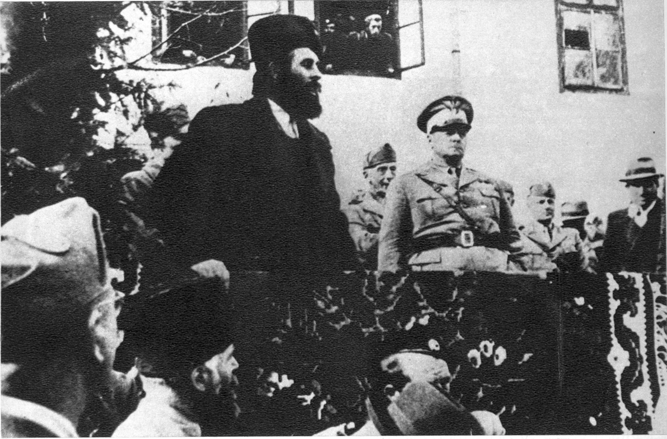 SARADNIK OKUPATORA: Pavle Đurišić i italijanski komandant Pircio Biroli na skupu u Kolašinu 