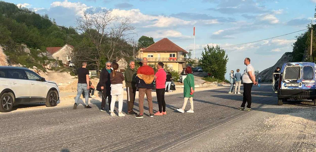 Sa blokade na Kruševom ždrijelu večeras (Foto: Portal ETV)