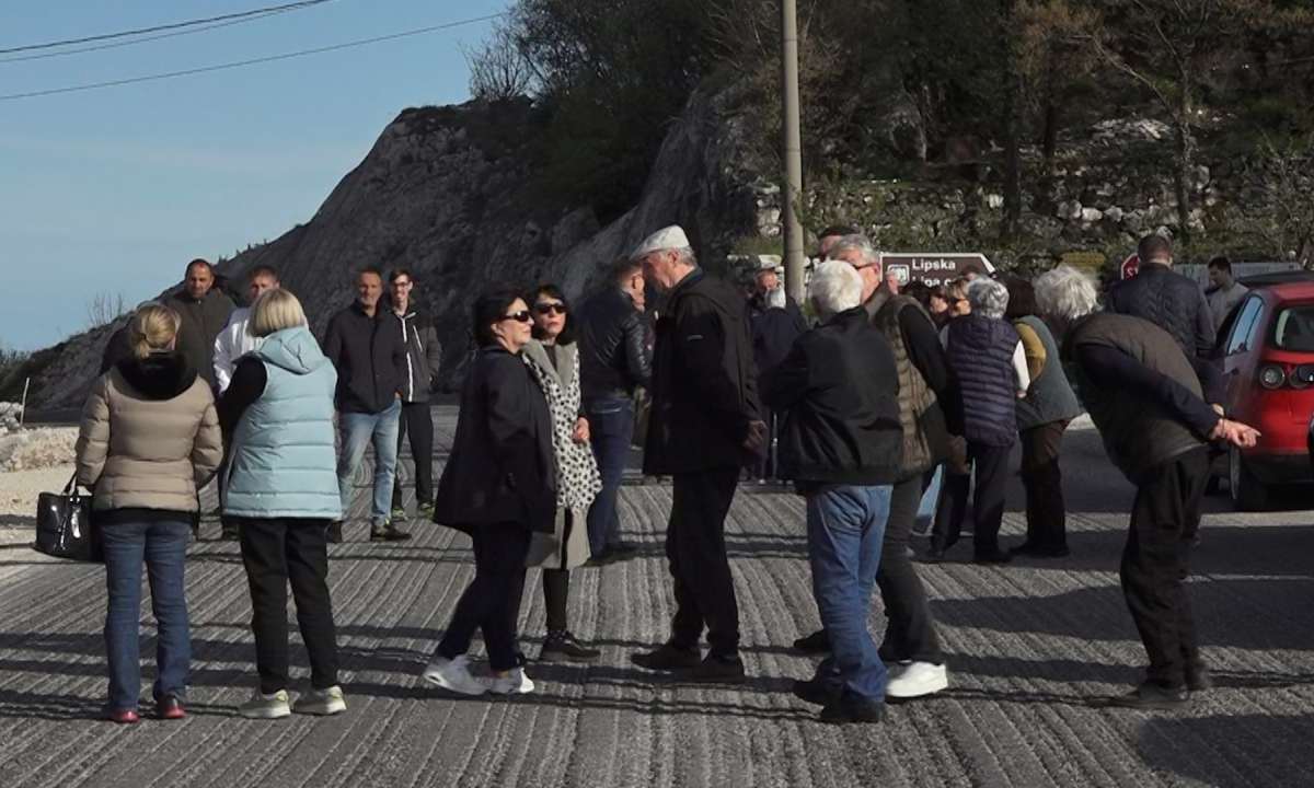Sa blokade na Kruševom ždrijelu danas (Foto: RTV Cetinje)