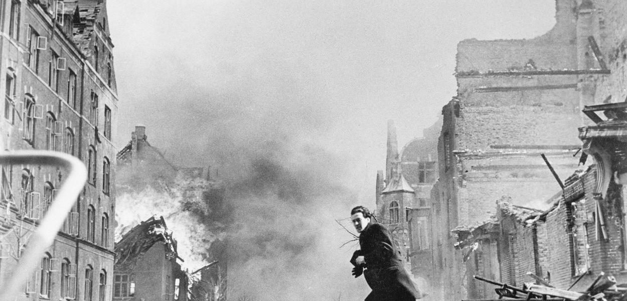 Zapaljena škola "Jeanne d’Arc", Maglekildevej u Frederiksbergu, 21. marta 1945. (Foto: National Museum of Denmark/Unsplash)