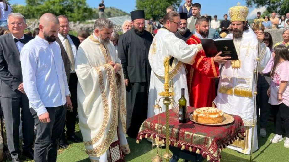 Sabor SPC na Duklji, kojem je prisustvovao ambasador Srbije u Crnoj Gori Nebojša Rodić (Foto: MCP)