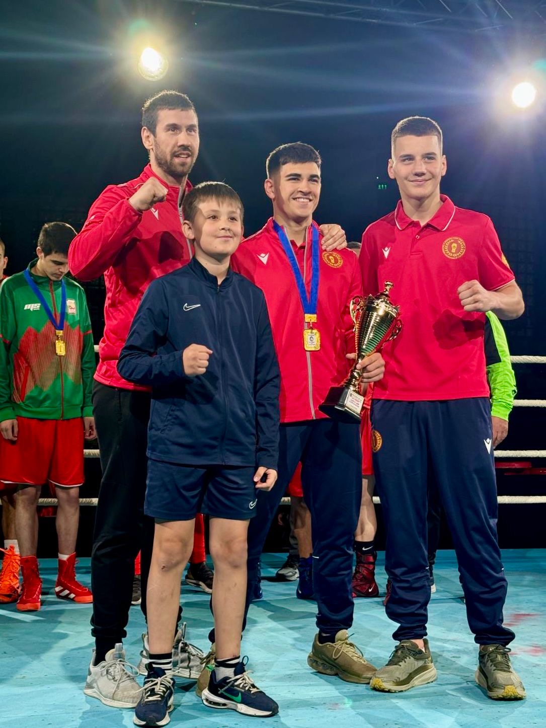 Omladinci u Prištini (Foto: BSCG)