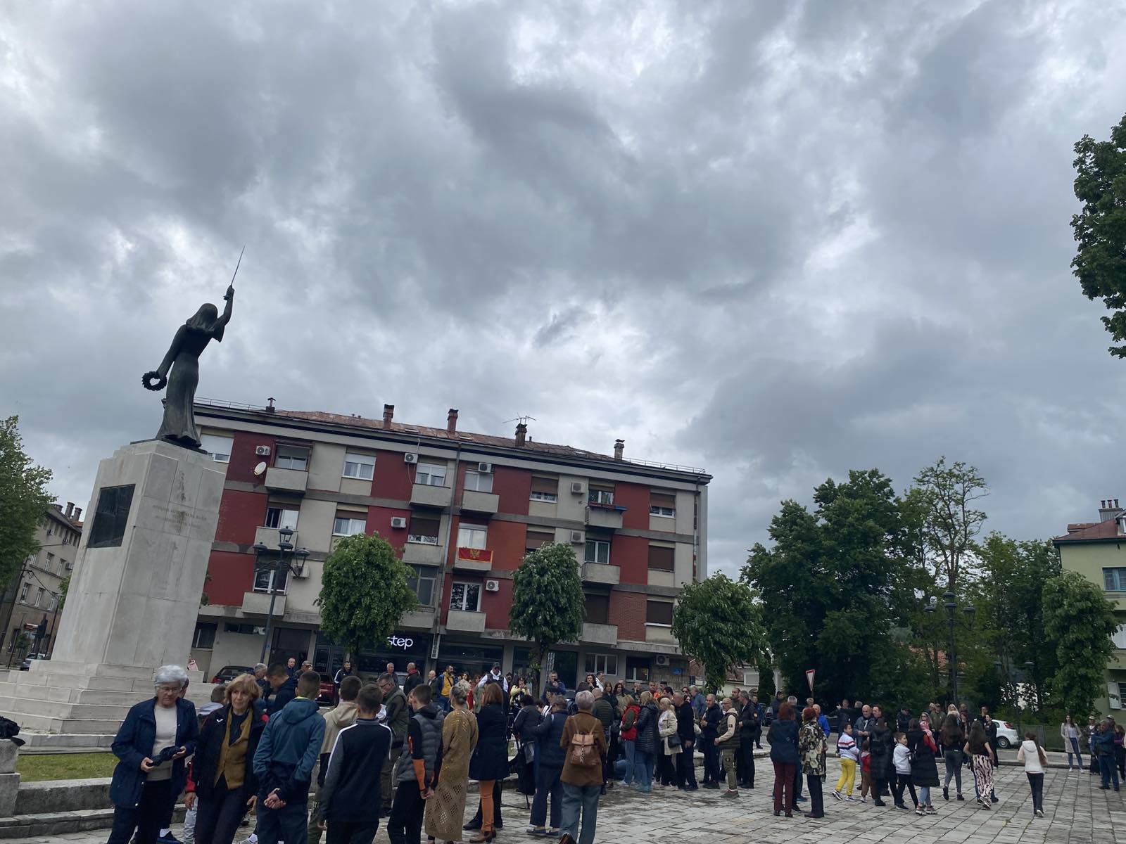 Građani zapalili svijeće