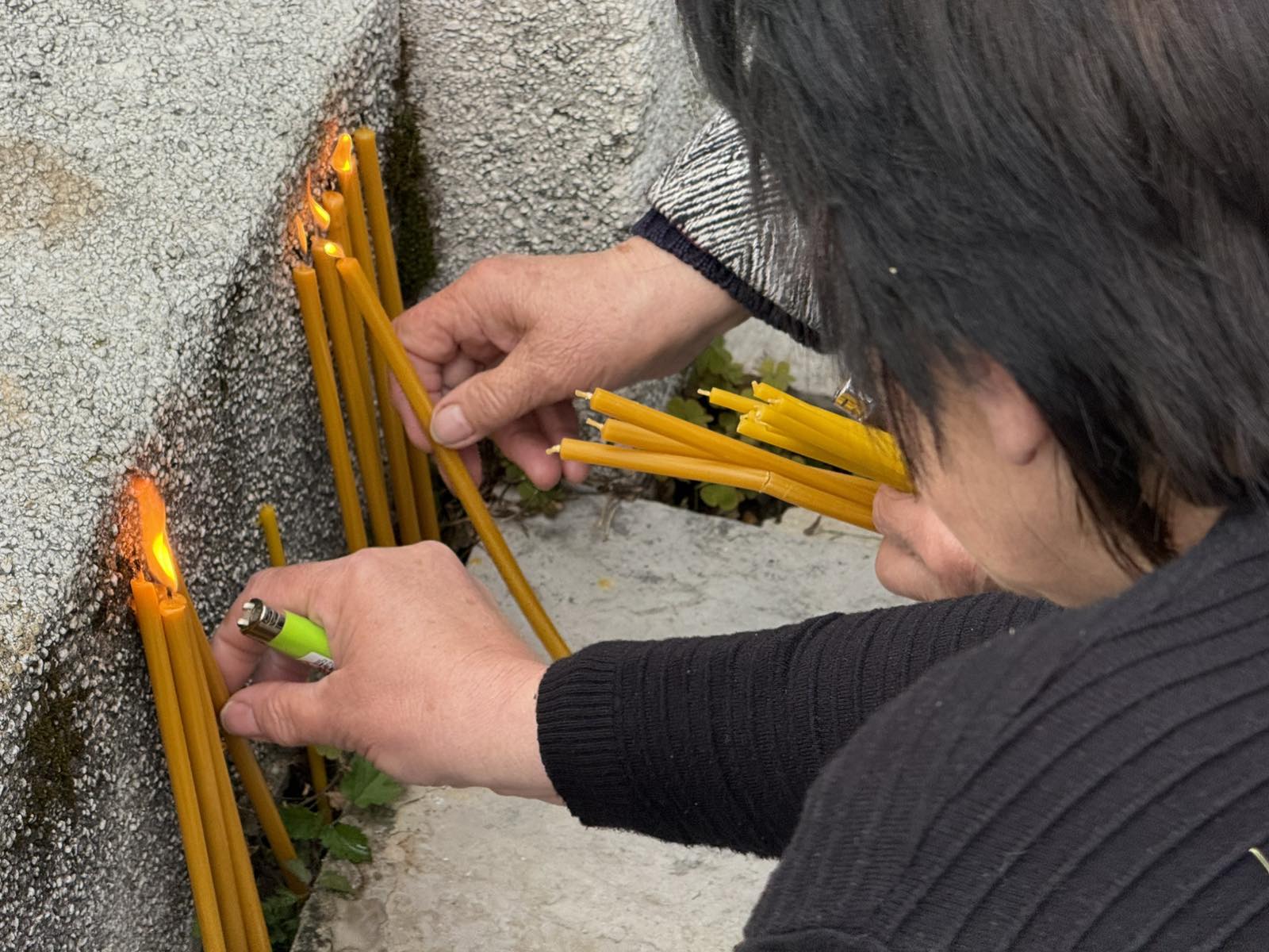 Građani zapalili svijeće