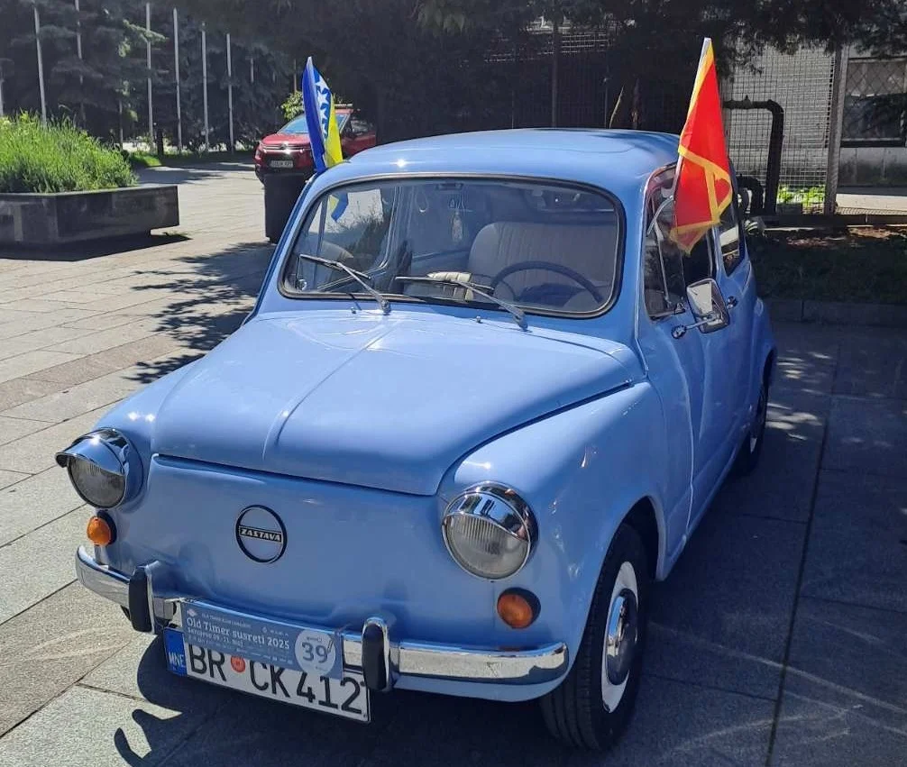 Fića na međunarodnom susretu ljubitelja starih automobila (Foto: Primorski portal)