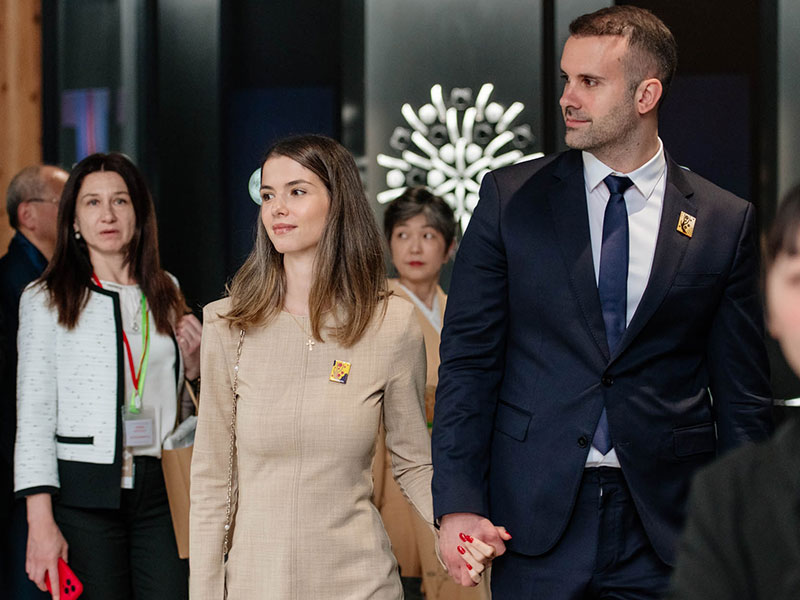 Milojko Spajić sa suprugom (Foto: Vlada Crne Gore)