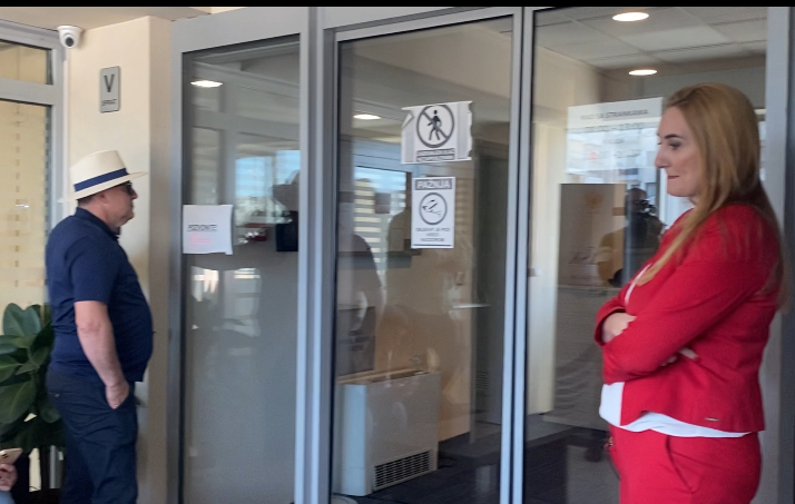 Martinoviću i Perović niko nije odgovarao na pozive (Foto: Portal ETV/Ivona Đokić)