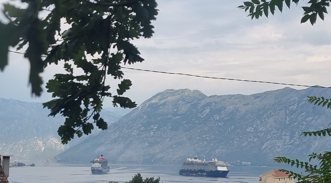 Kruzeri u Kotoru (Foto: Radio Kotor)