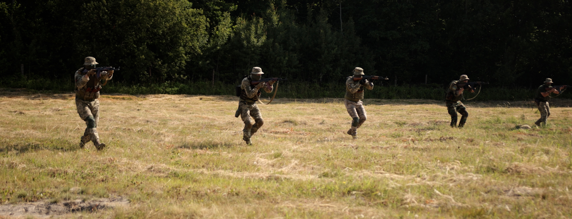 NA METI I PROFESIONALCI: Vojnici Vojske Crne Gore 