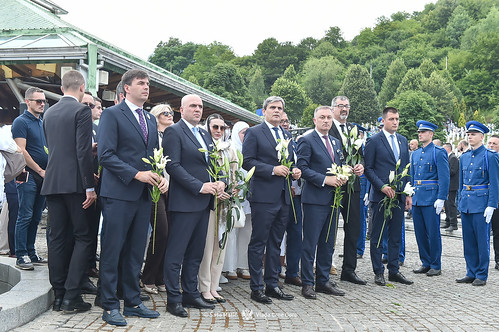 Crnogorska delegacija u Potočarima (Foto: Skupština Crne Gore)