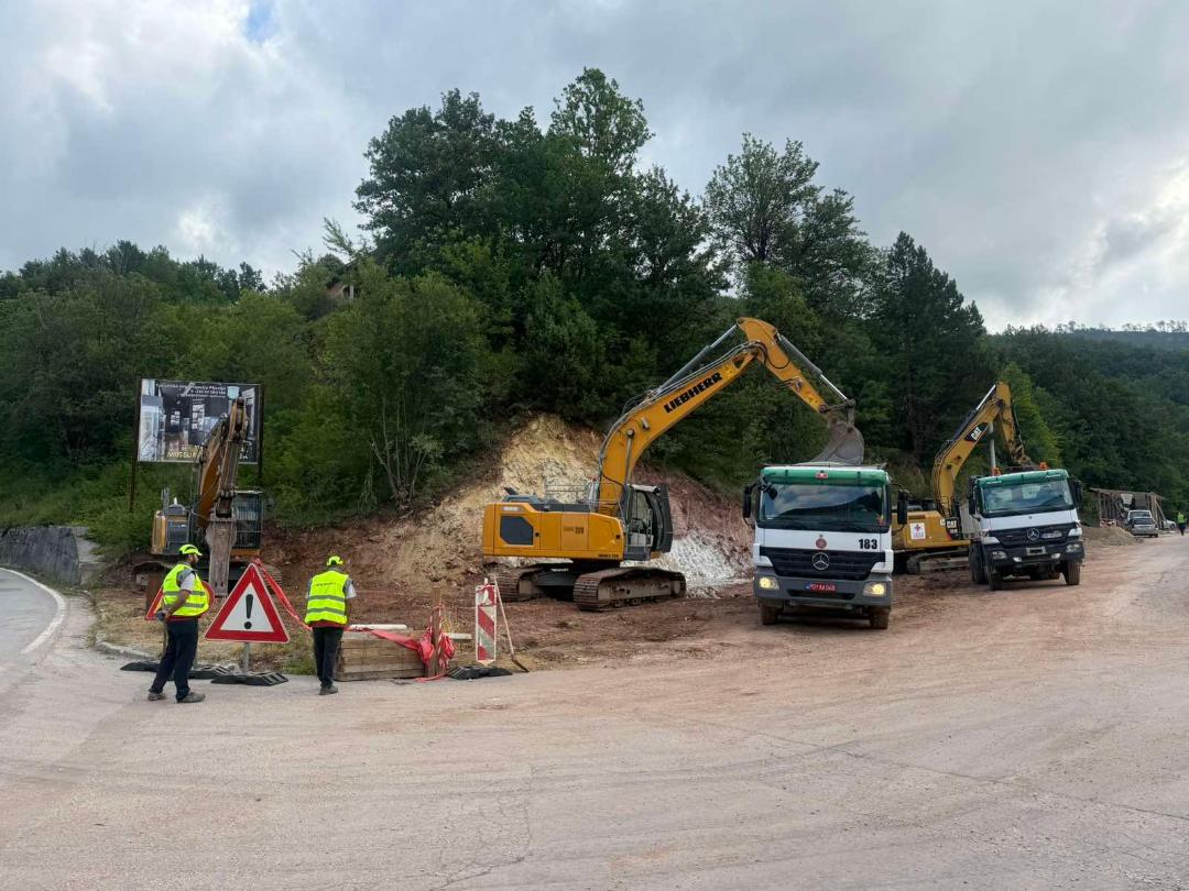 EKIPE NA TERENU: Radilište kod mosta na Đurđevića Tari (Foto: Portal ETV)