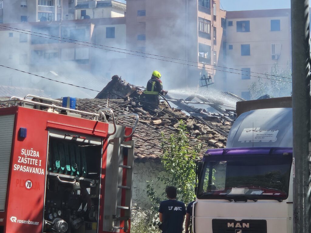Požar u Podgorici (Foto: Gradski portal)