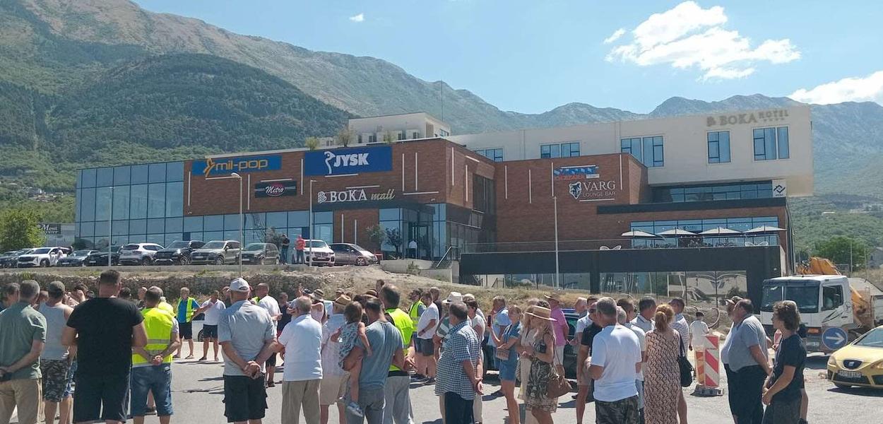 Sa protesta (Foto: Portal ETV)