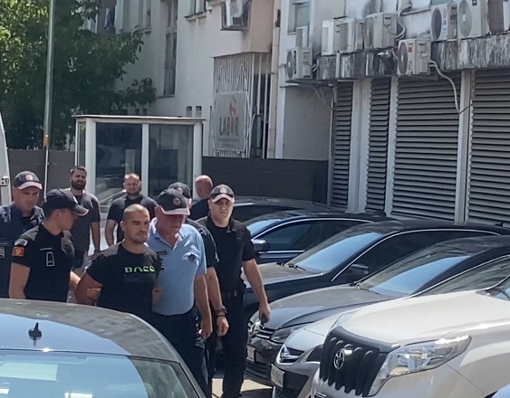 Privođenje Nikole Petrovića (Foto: TV E/Ivona Đokić)