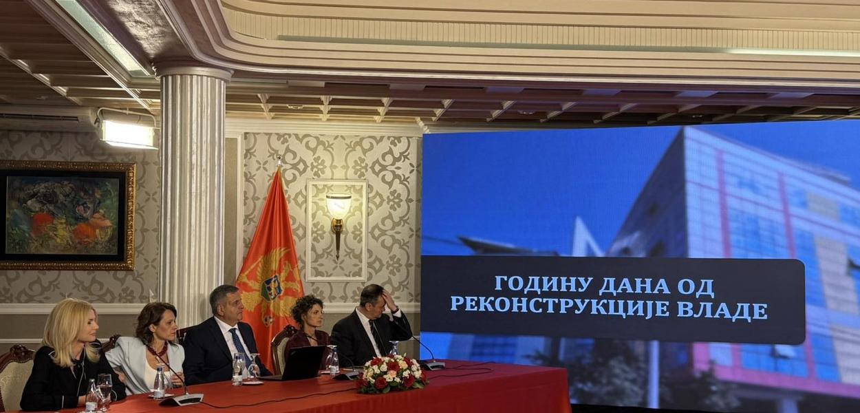 Konferencija za medije Slavena Radunovića (Foto: Portal ETV/Miraš Dušević)