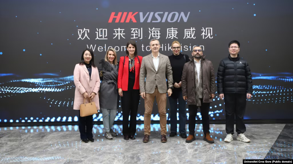 Delegacija Univerziteta Crne Gore u obilasku kineske kompanije Hikvision, decembar 2024. (Foto: Univerzitet Crne Gore)