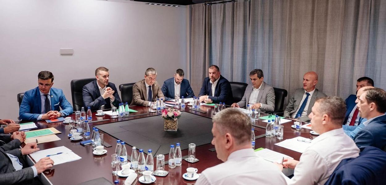 Sa sjednice Vijeća za nacionalnu bezbjednost (Foto: Milojko Spajić/X)