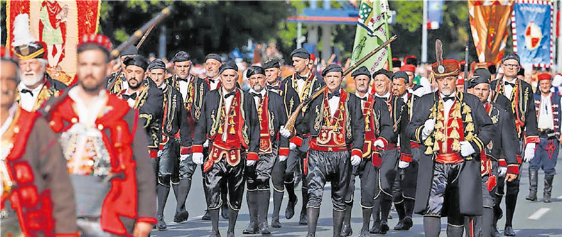 Hrvatska bratovština Bokeljske mornarice 809 (Foto: BOKELJSKA MORNARICA 809)