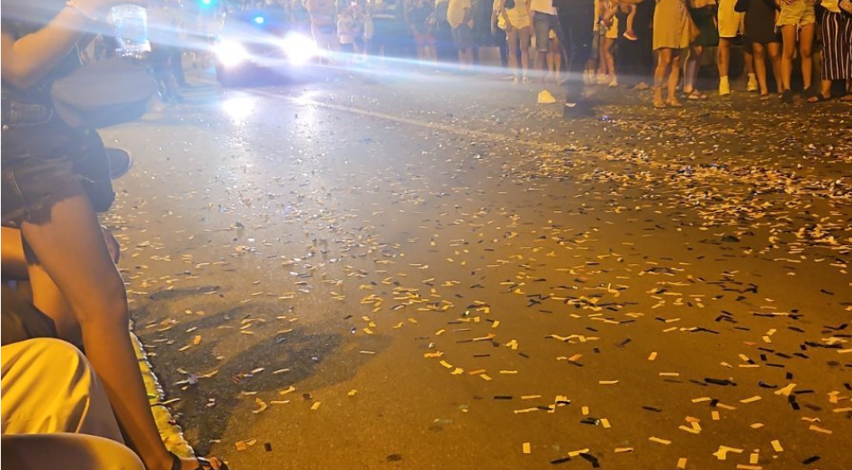 Saobraćaj pušten prije zvaničnog kraja karnevala (Foto: Antena M)