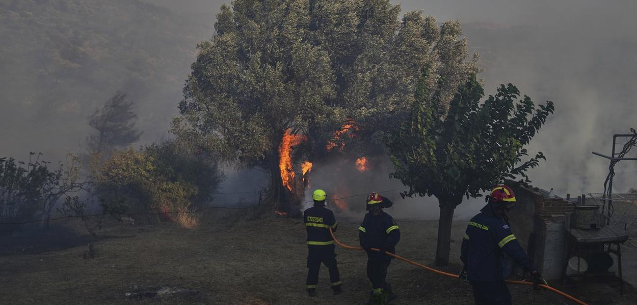Foto: AP (Foto: Thanassis Stavrakis)