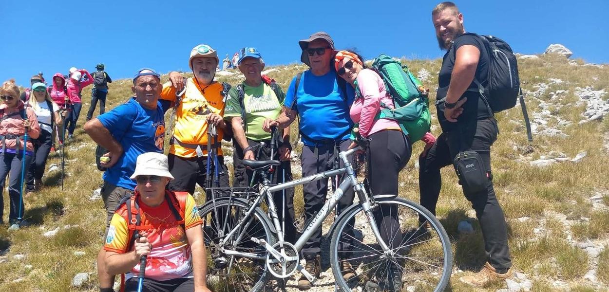 NEOBIČAN PODVIG: Biciklo stiglo na 2.641 metar nadmorske visine (Foto: Portal ETV)