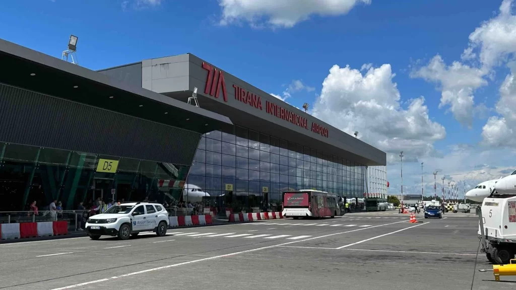 Aerodrom Tirana