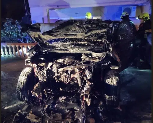 U POŽARU VOZILO POTPUNO UNIŠTENO (Foto: Privatna arhiva/RTVNK)