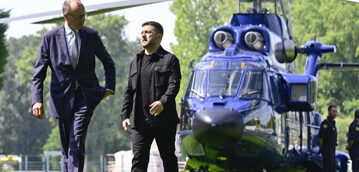 Njemački kancelar Fridrih Merc dočekuje predsjednika Ukrajine Volodimira Zelenskog, Berlin, Njemačka, 13. avgust 2025. godine (Foto: John MacDougall)