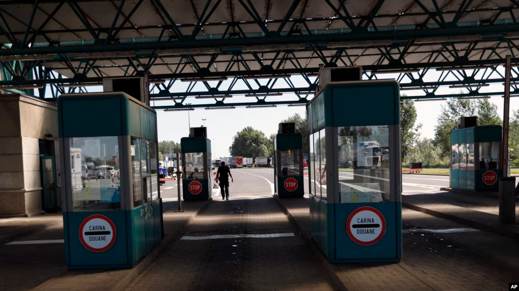 Granični prelaz Horgoš na sjeveru Srbije (Foto: AP)