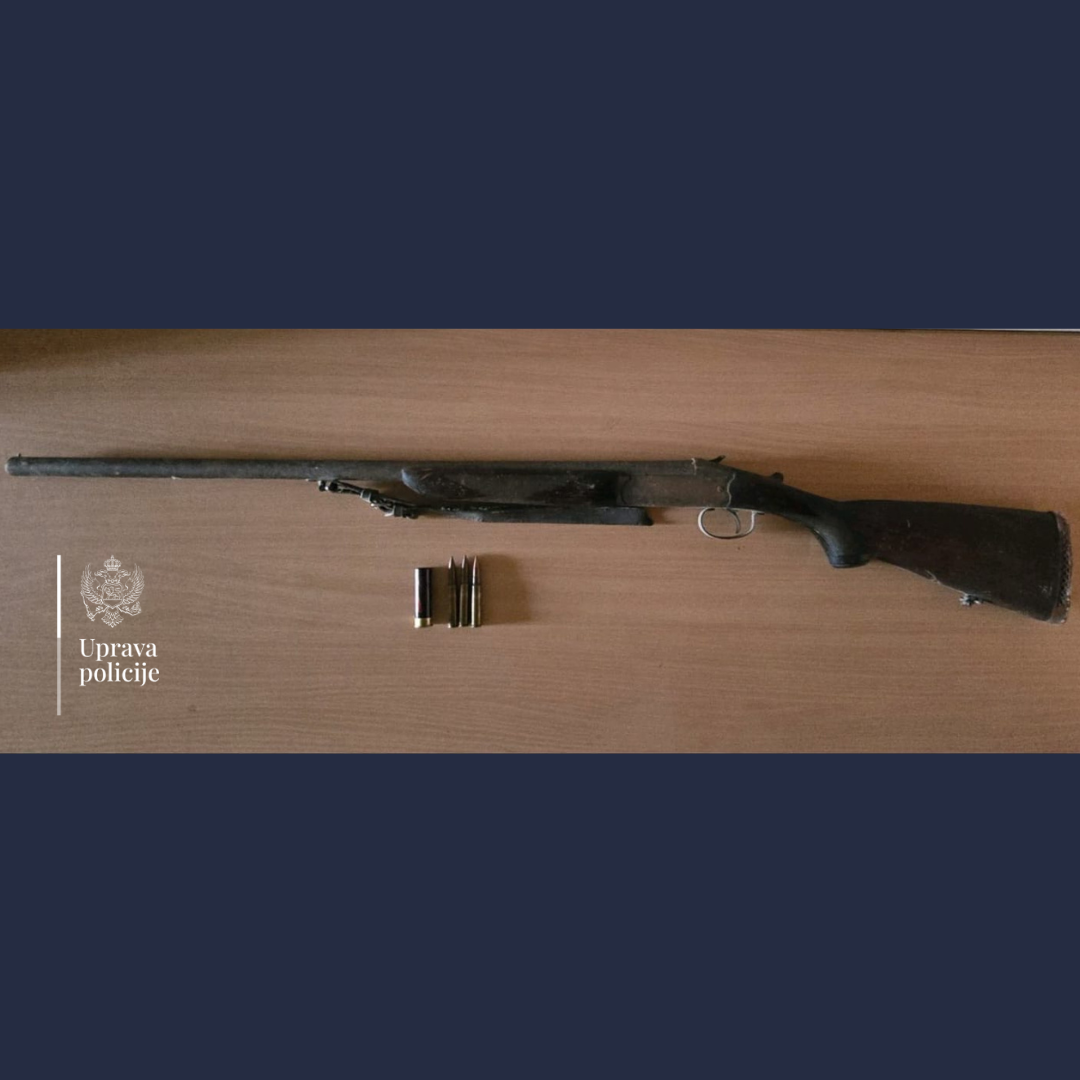 Oduzeta puška (Foto: Uprava policije)