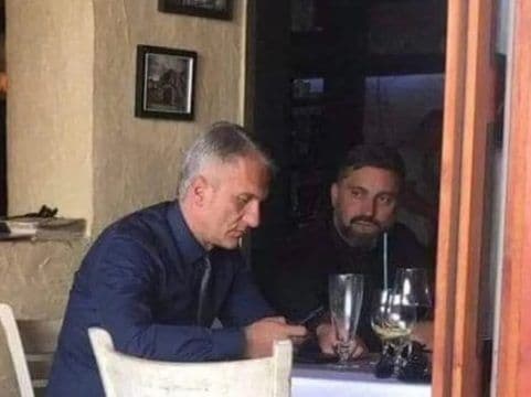 DOBRE VEZE: Dejan Vukšić i Mijajlo Backović dok su bili advokat i anonimni pop