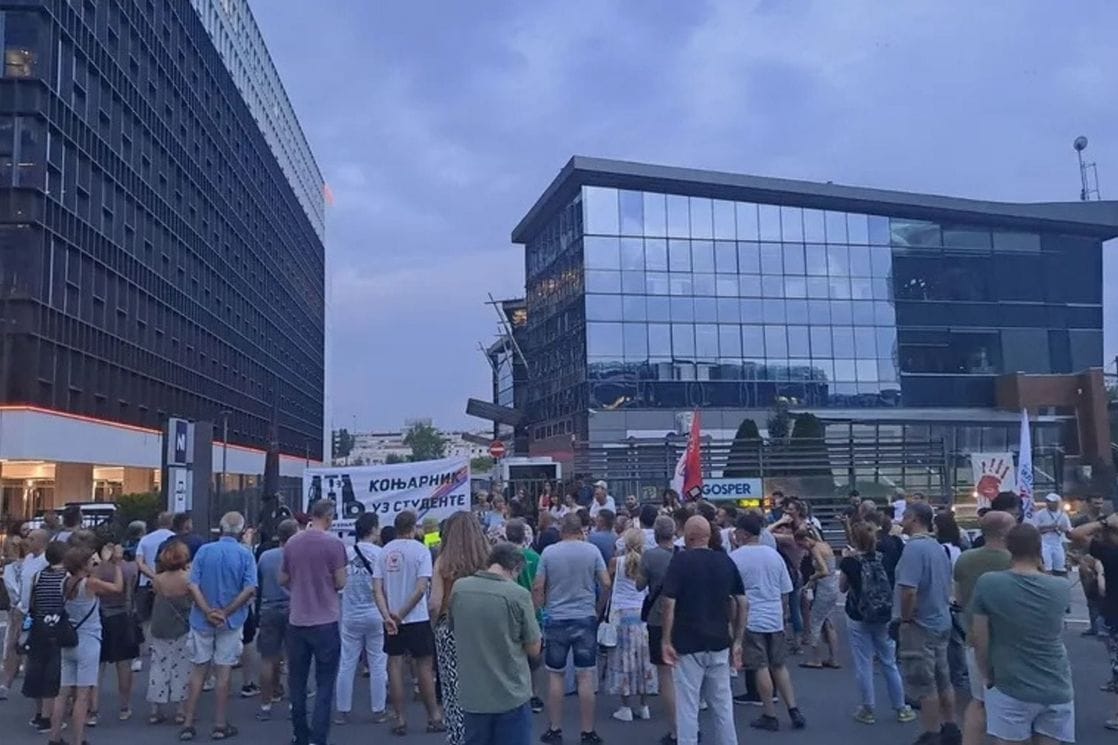 Skup podrške ispred N1 (Foto: N1)