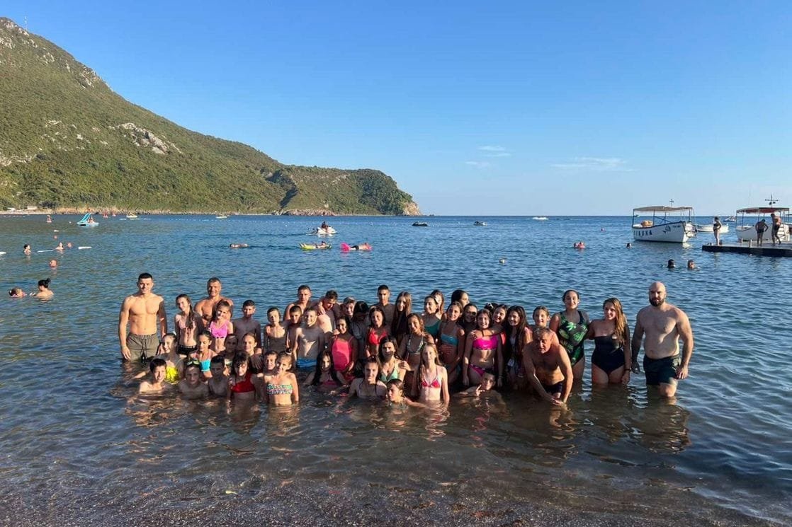 Đaci iz Šavnika na ljetovanju u Čanju (Foto: Opština Bar)