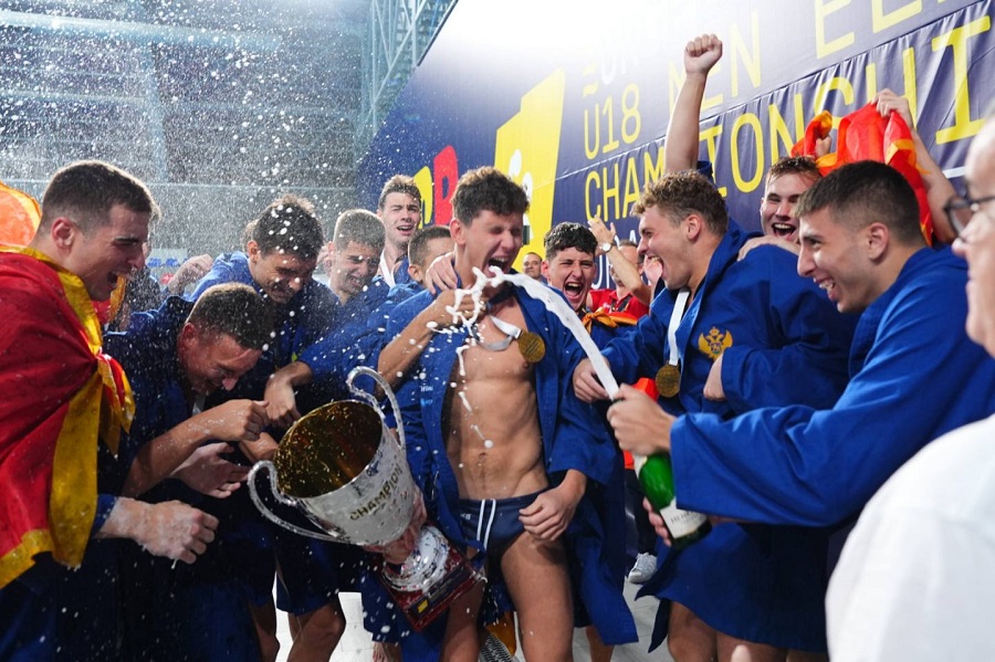 Strahinja Gojković, najbolji igrač Evrope (Foto: wpolo.me)