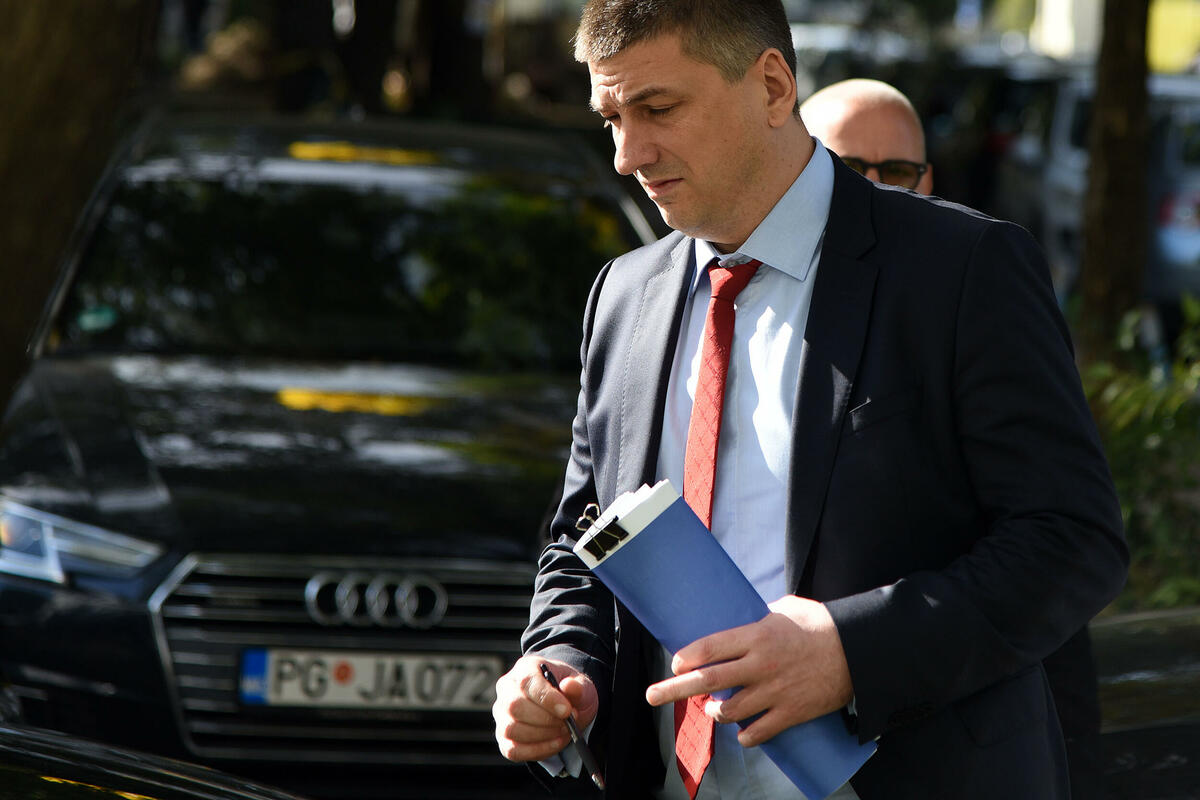 DA LI JE VLAST NEDODIRLJIVA ZA SDT: Vladimir Novović, glavni specijalni tužilac 