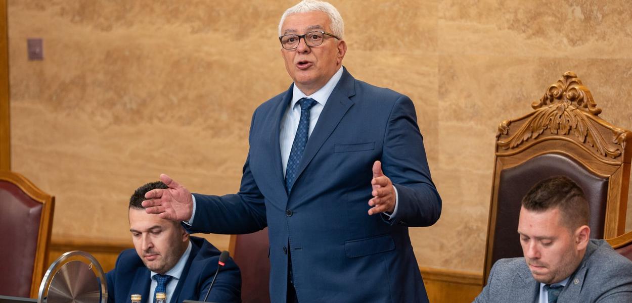 GLAVNI ČOVJEK PARLAMENTARNE VEĆINE: Andrija Mandić, predsjednik Skupštine Crne Gore (Foto: UGC )