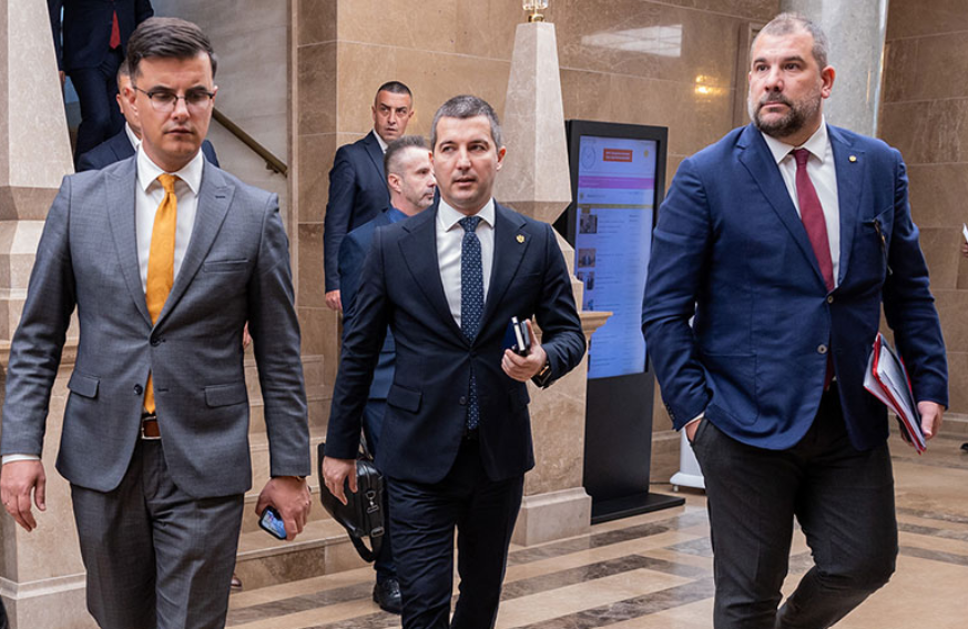 PRITISAK NA PREMIJERA: Trio Demokrata - Šaranović, Bečić i Krapović