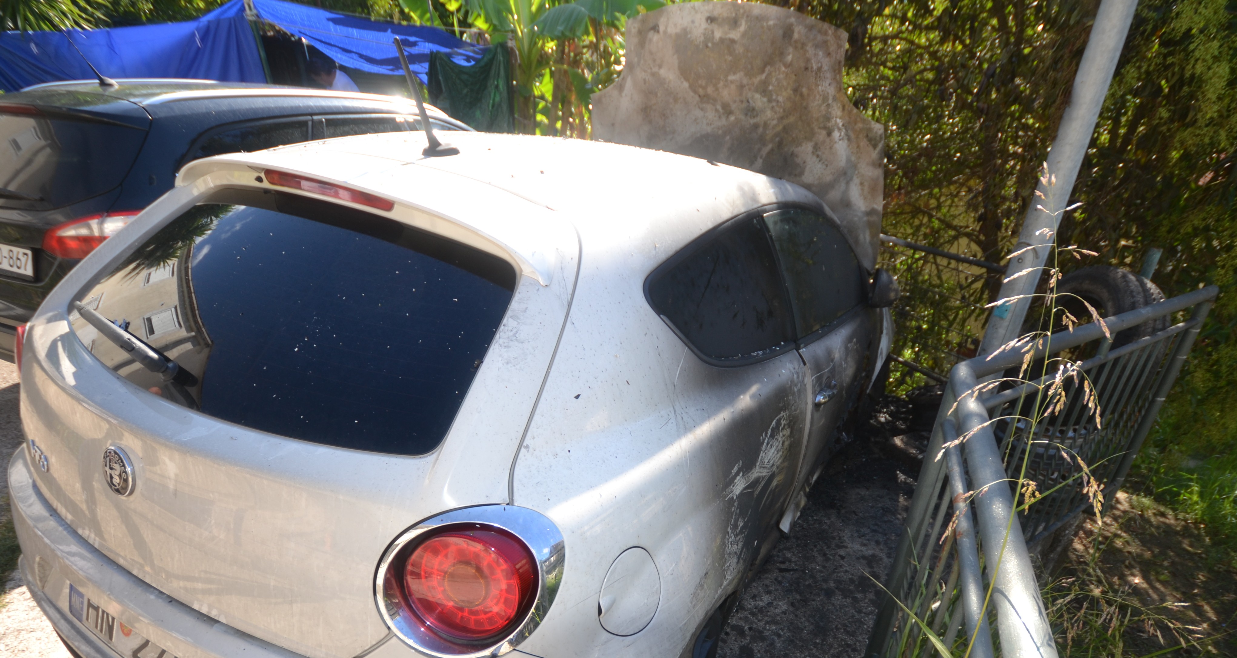 ŽESTOKA OPOMENA: Zaplajeni automobil u Herceg Novom 