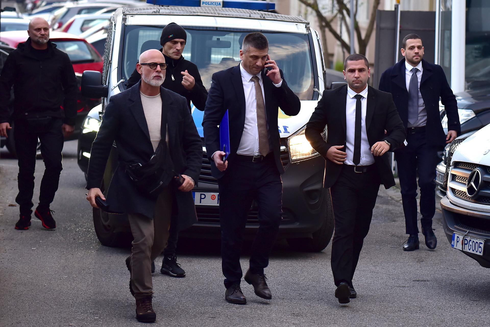 KAKO DO ISTINE O POSTUPANJU SDT-A: Vladimir Novović, glavni specijalni tužilac sa saradnicima