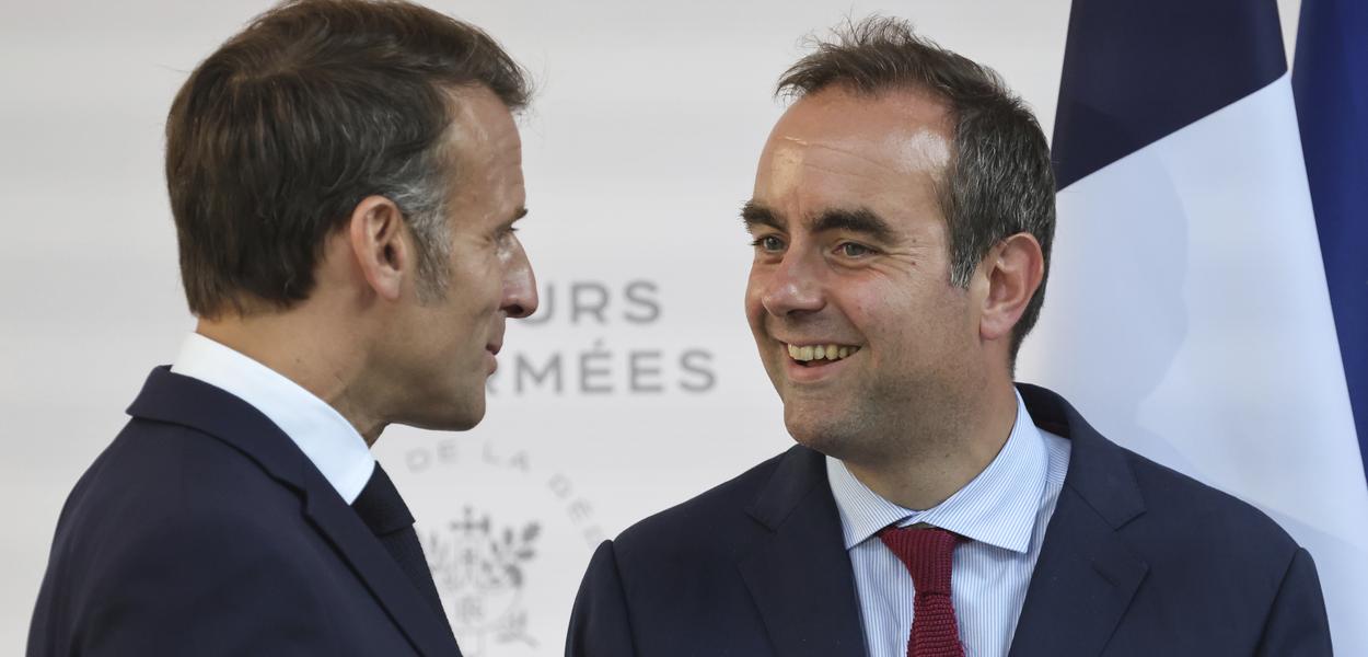 Sebastien Lekornu i Emanuel Makron (Foto: AP photo/Ludovic Marin)