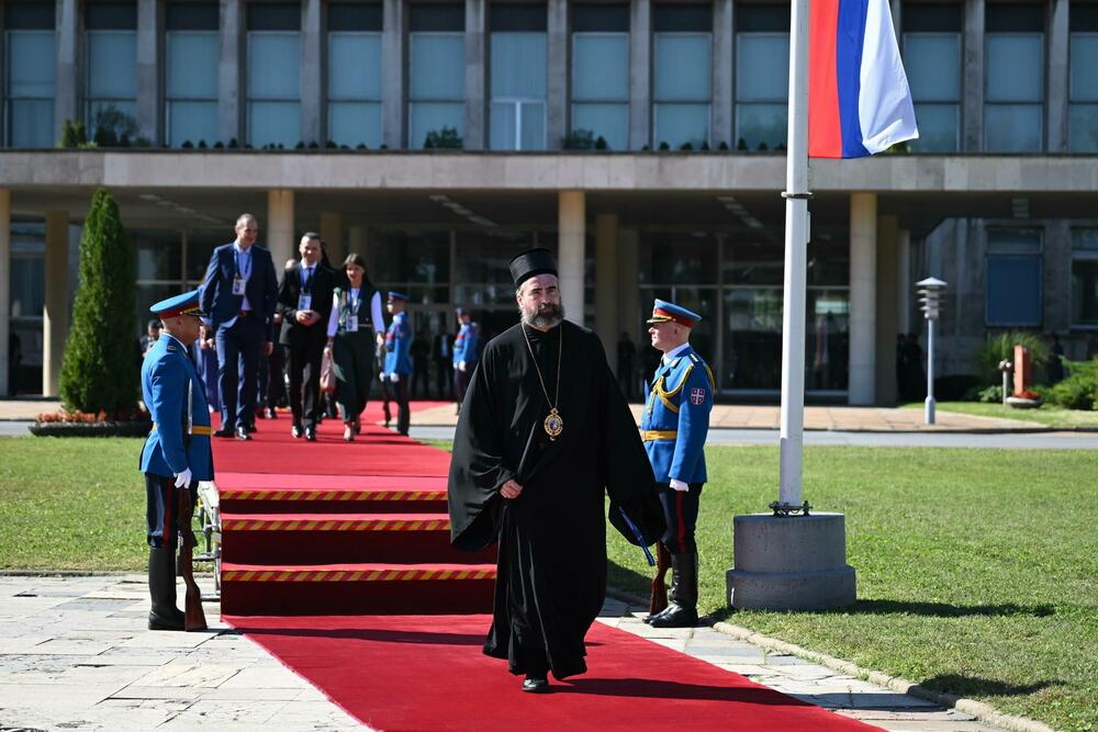 NA BRANIKU VLASTI U BEOGRADU: Metodije Ostojić dolazi na vojnu paradu