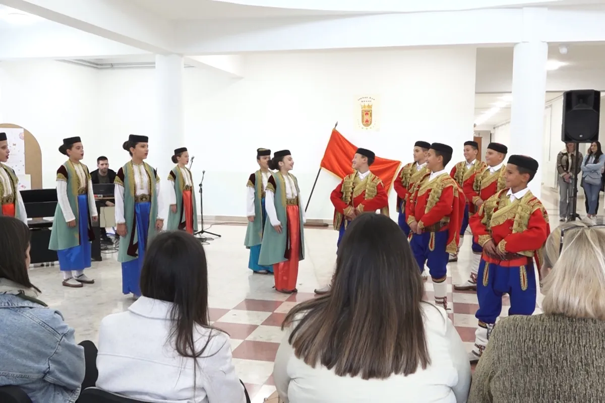Sa proslave 50 godina OŠ "Lovćenski partizanski odred" (Foto: RTV Cetinje)